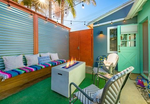 Others Private Entrance and Back Patio Retreat - Charming Beach Cottage