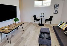 Others 5 Private Patio and Full Kitchen Amenities - Charming Oasis