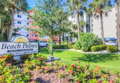 Others 2 Beachfront coastal condo with private balcony, W/D, on-site heated pool & grills