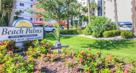 Others 2 Beachfront coastal condo with private balcony, W/D, on-site heated pool & grills