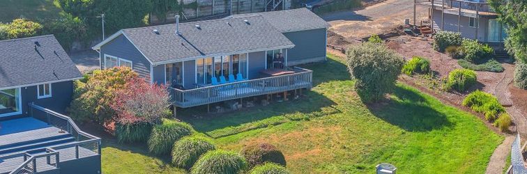 其他 Hot Tub, Kayaks and Cozy Fire Pit - Charming Lakeside Haven