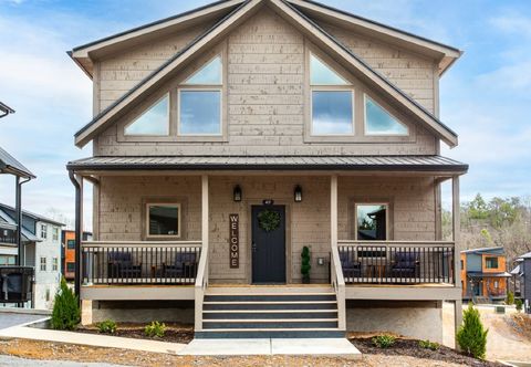 Others Indoor Pool and Hot Tub - Stunning Smoky Mountain Retreat