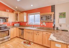 Khác 5 Ocean View and Modern Comforts - Stunning Nye Beach Retreat