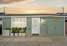 Others 2 Charming Backyard Oasis with Fire Pit and Boho Vibes - Cozy Retreat