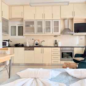 Others 1 Little Central Apartment-1min walk from everywhere, Mitropoleos Square Hotels