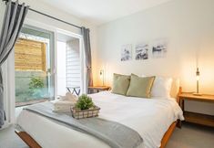 Others 6 Private Rooftop Patio and Smart Home Features - Modern Urban Oasis