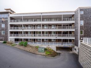 Others 4 Oceanfront Tranquility