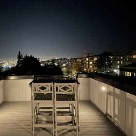 Hotel Interior/Public Areas 1 Private Rooftop Patio and Smart Home Features - Modern Urban Oasis, Hotel Perpustakaan Awam Seattle