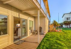 Others 2 Stunning Ocean Views and Cozy Deck - Exquisite Coastal Haven