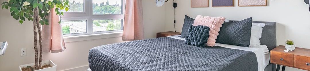 Others 2BR Penthouse | Deck, Gym | Bellevue | Sophari B