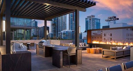 Others 2 NEW Downtown Luxe King Suite | Sauna & Pool Access