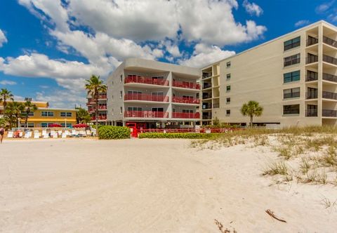 Others Heated Pool and Beach Views - Beautiful Coastal Retreat