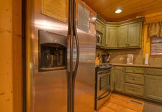 Others 7 Heated Swimming Pool and Game Room - Amazing Log Cabin Retreat