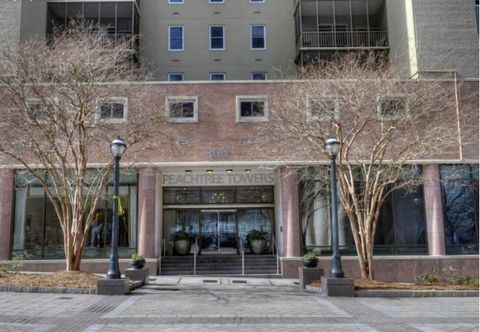 Others Stylish Condo with Private Balcony and Spectacular City Views - Elegant Retreat