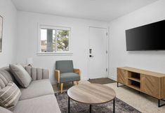 其他 2 Beachfront Access and Kitchenette Amenities - Charming Coastal Haven