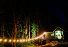 อื่นๆ 2 Cozy Fireplace and Indoor Movie Theater - Charming Forest Retreat