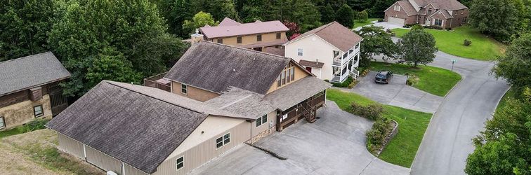 其他 Theater Room and Game Area for Fun Gatherings - Charming Mountain Haven