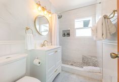 Others 7 Private Entrance and Back Patio Retreat - Charming Beach Cottage