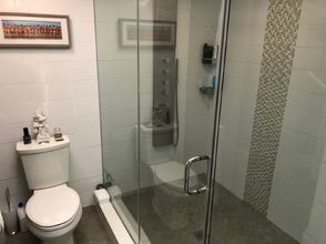 อื่นๆ 4 Secluded Beach Haven with Private Pool & Nightlife Access