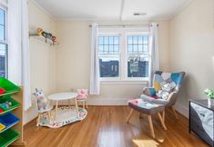 Others 7 Bright Vintage Home with Private Parking and Workspace - Charming Spacious Haven