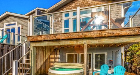 Others 2 Hot Tub and Stunning Ocean Views - Beautiful Coastal Getaway