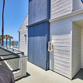 Hotel Exterior 1 ที่พักบนชั้นดาดฟ้าที่สวยงาม - เฟอร์นิเจอร์ใหม่, WiFi, ระเบียง, โรงแรม & ที่พัก San Diego County