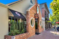 其他 Breathtaking River View and Modern Amenities - Stunning Scenic Retreat