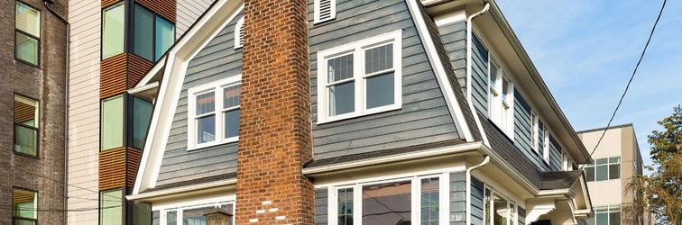 Others Bright Vintage Home with Private Parking and Workspace - Charming Spacious Haven