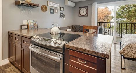 Others 2 Charming Getaway with Scenic Balconies - Cozy and Inviting Retreat