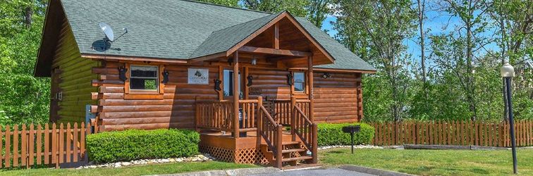 Lain-lain Hot Tub and Pool Table - Charming Cabin Retreat