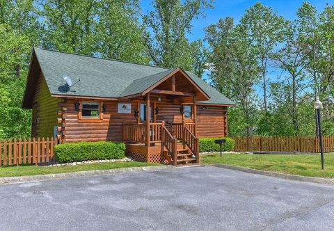 Lain-lain Hot Tub and Pool Table - Charming Cabin Retreat