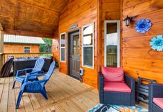 その他 4 Riverfront Views and Hot Tub Retreat - Charming Log Cabin