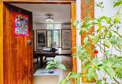 Others Floral Hotel · Banyan Bower Yard Hotel (R&F Ocean Culture City Store)