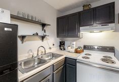 อื่นๆ 7 Bear Hugs Cabin