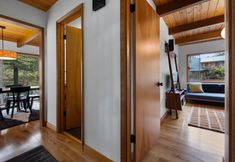 其他 5 Breathtaking River Views and Cozy Fireplace - Stunning Mountain Retreat