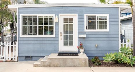 其他 2 Private Front Yard and Close to Beach - Charming Coastal Retreat