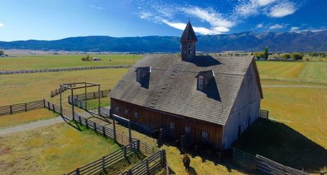 Others 2 Spacious Chef's Kitchen and Hot Tub - Beautiful Family Haven