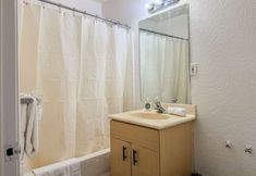 기타 3 Rooftop Balcony and Cozy Living Space - Stylish Urban Retreat