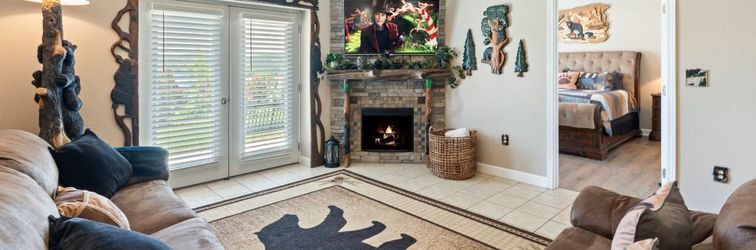 其他 Scenic Views and Resort Pool Access - Charming Mountain Retreat