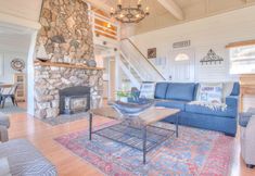 อื่นๆ 5 Oceanfront Deck and Cozy Interior - Charming Coastal Escape