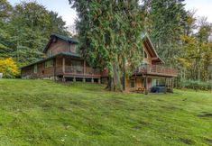 Others 6 Picturesque Retreat with Game Room and Hot Tub - Cozy Escape