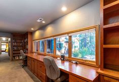 其他 4 4 Bed/ 3 Bath, Pet Friendly, River Access , 5 Minutes to Village