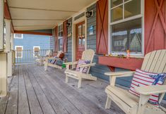 Others 2 Hot Tub and Access to Beach and Pool - Beautiful Coastal Retreat