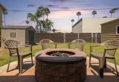 อื่นๆ 7 Charming Retreat with Fire Pit and BBQ Grill - Cozy Family Oasis