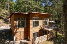 其他 Stylish Chef's Kitchen and Outdoor Deck - Serene Woodland Retreat