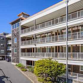 Hotel Exterior 1 Oceanfront Deck and Private Hot Tub - Stunning Coastal Sanctuary, Roads End State Recreation Site 酒店