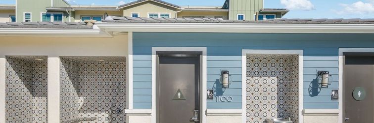 その他 Luxury Townhome with Pool and Garage Parking - Exquisite Coastal Retreat