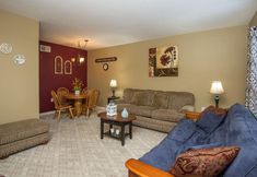 Others 6 Community Pool and Gas Fireplace Retreat - Charming Oasis