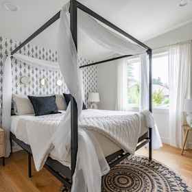 Logo12BR | Fireplace, Bath | West Seattle | Sophari,金郡公寓