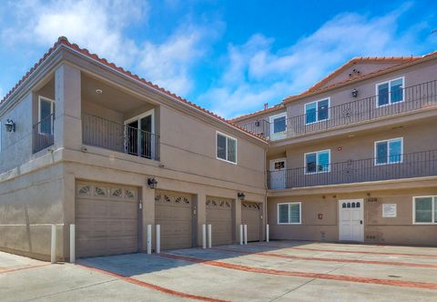 Others Modern Kitchen and Private Balcony - Stylish Coastal Escape